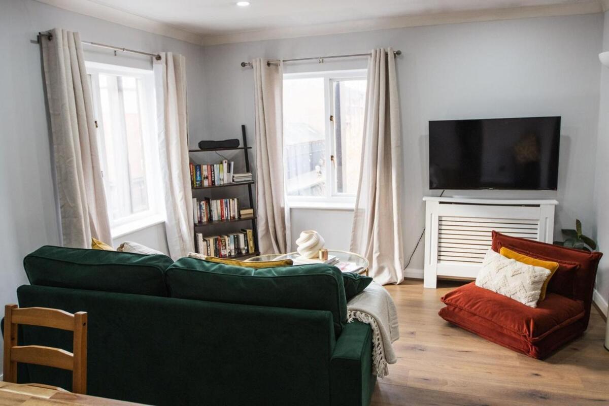 Sienna Haven 2 Bed 1 Bath - Netflix - Free Parking Apartment Birmingham
