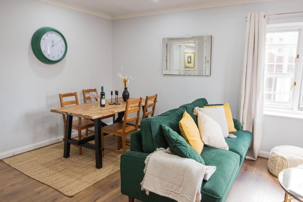 Sienna Haven 2 Bed 1 Bath - Netflix - Free Parking Apartment Birmingham